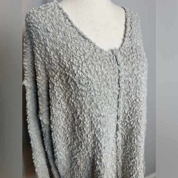 NWOT sz M White Birch oversized popcorn textured hi lo bell sleeve sweater - Picture 2 of 8